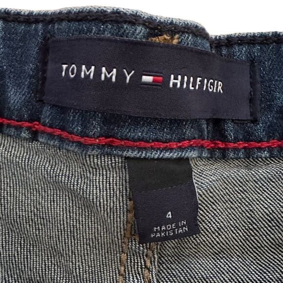Tommy Hilfiger ~ denim shorts ~ mid rise ~ size 4 ~ medium wash - Picture 7 of 8